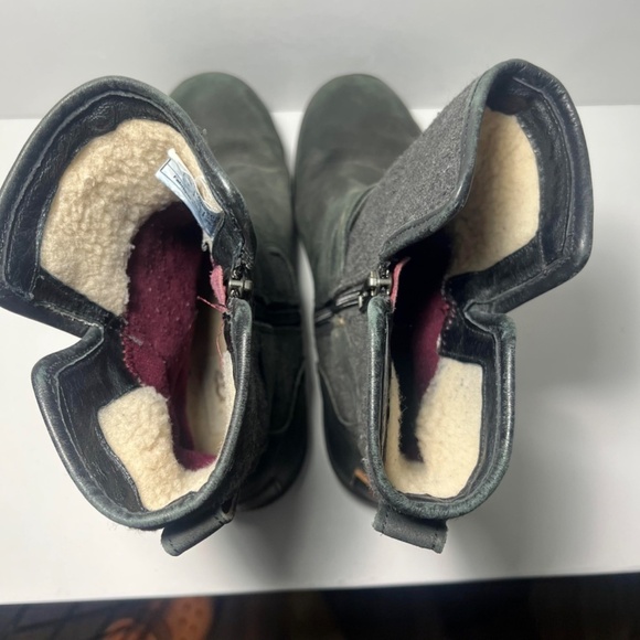 UGG Simmens Women's 8.5 Leather and Flannel Black Buckle Biker Boots - Picture 5 of 6